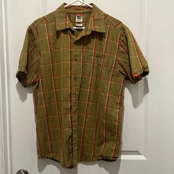 The North Face Other - North Face Men’s Green and Red Short Sleeve Flannel Size L